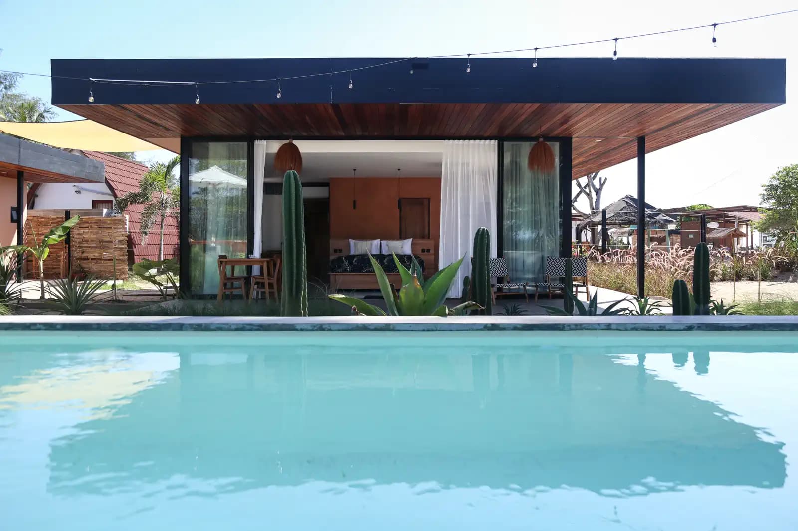 The Beach House Meno 4