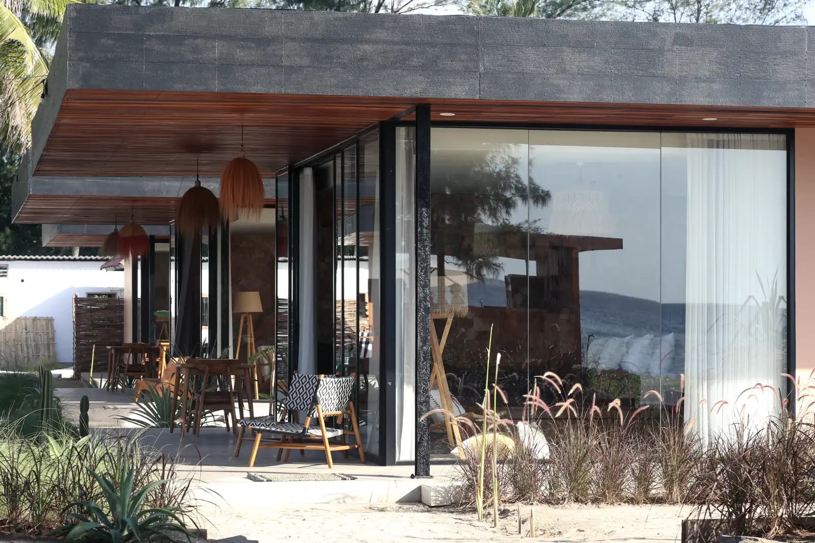 The Beach House Meno 16