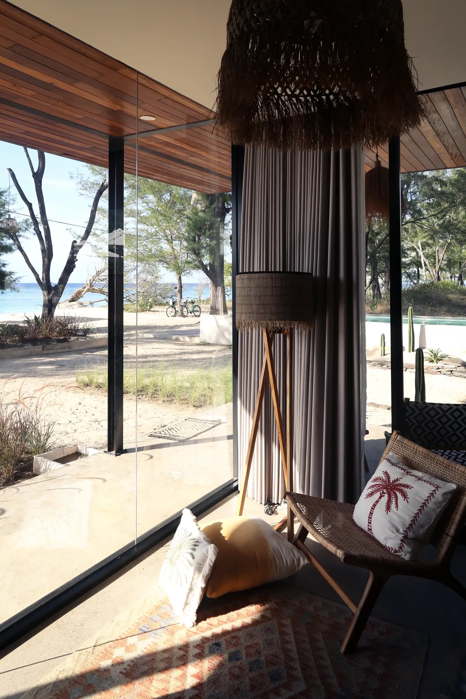 The Beach House Meno 12