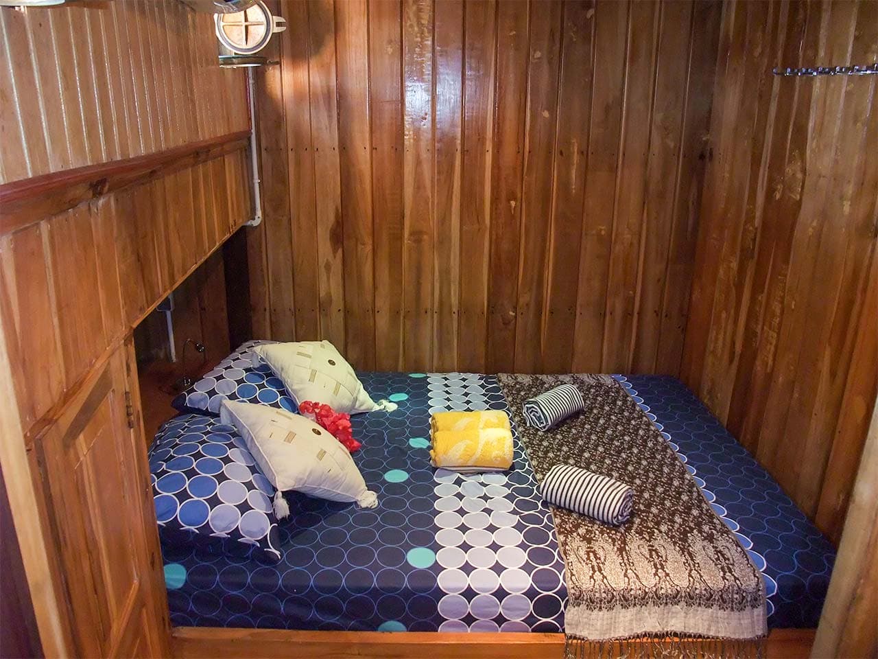 Sunshine Liveaboard 15