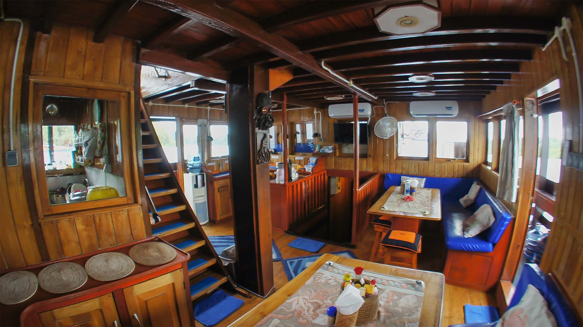 Sunshine Liveaboard 5