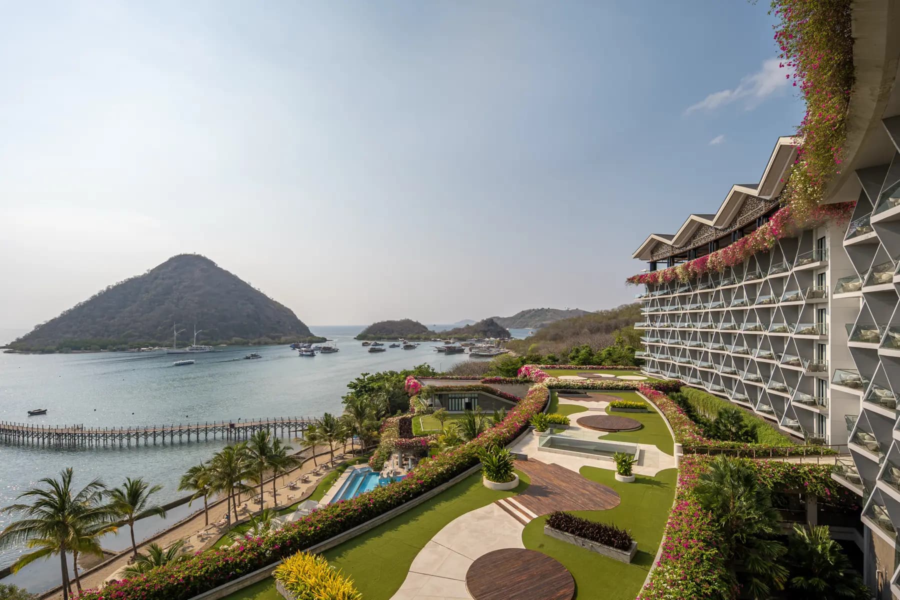 Ayana Komodo Waecicu Beach 7