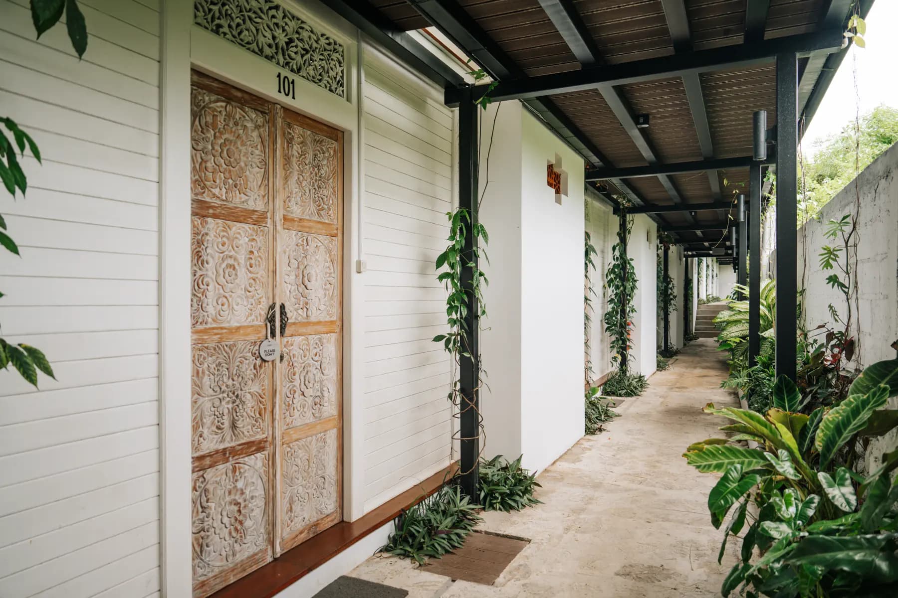 Mambo Hill Resort 4