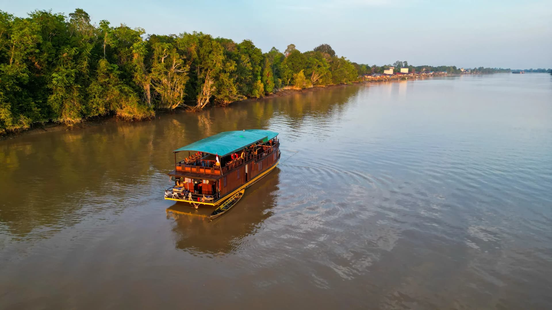 Rahai’i Pangun Orangutan & Dayak Village Cruise 17