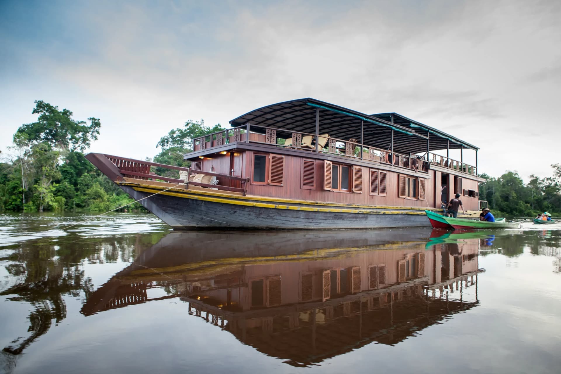 Rahai’i Pangun Orangutan & Dayak Village Cruise