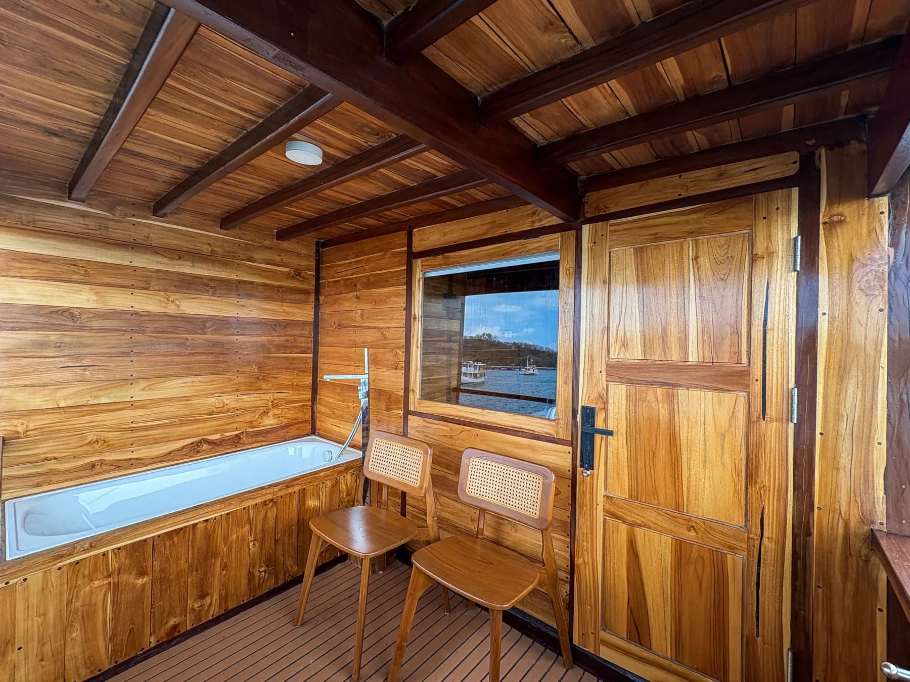 Sundari Voyages 9
