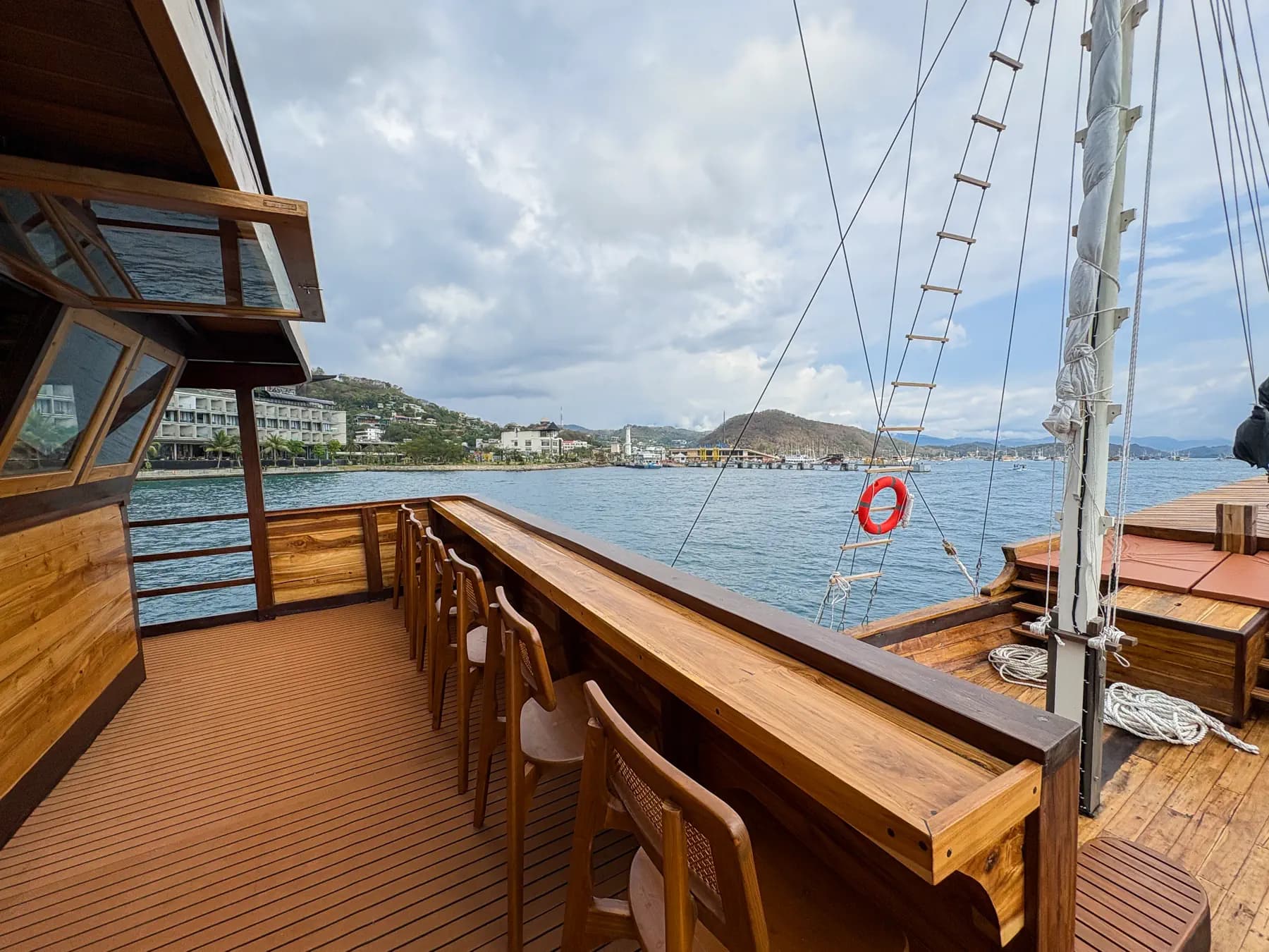 Sundari Voyages 14