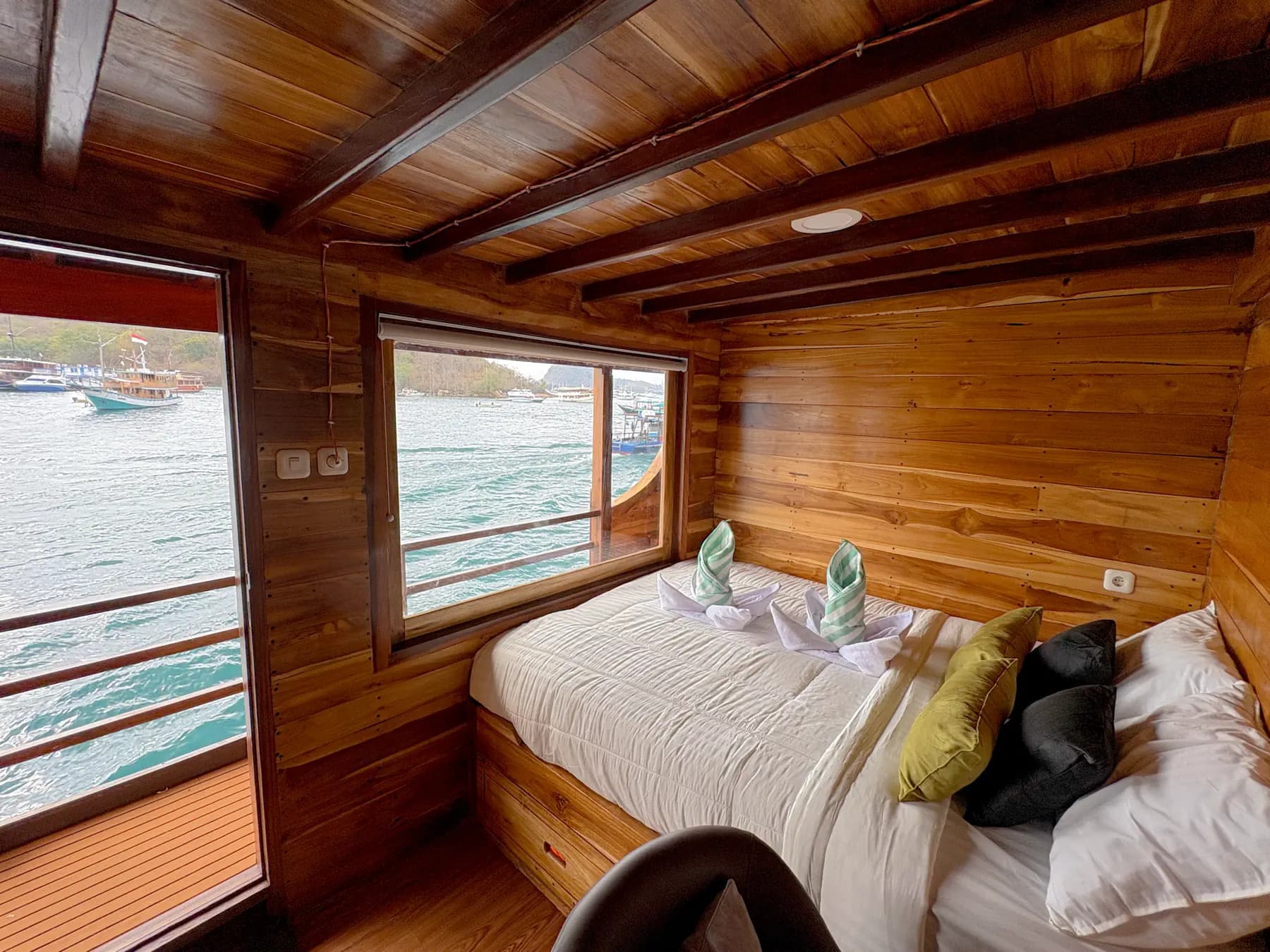 Sundari Voyages 22