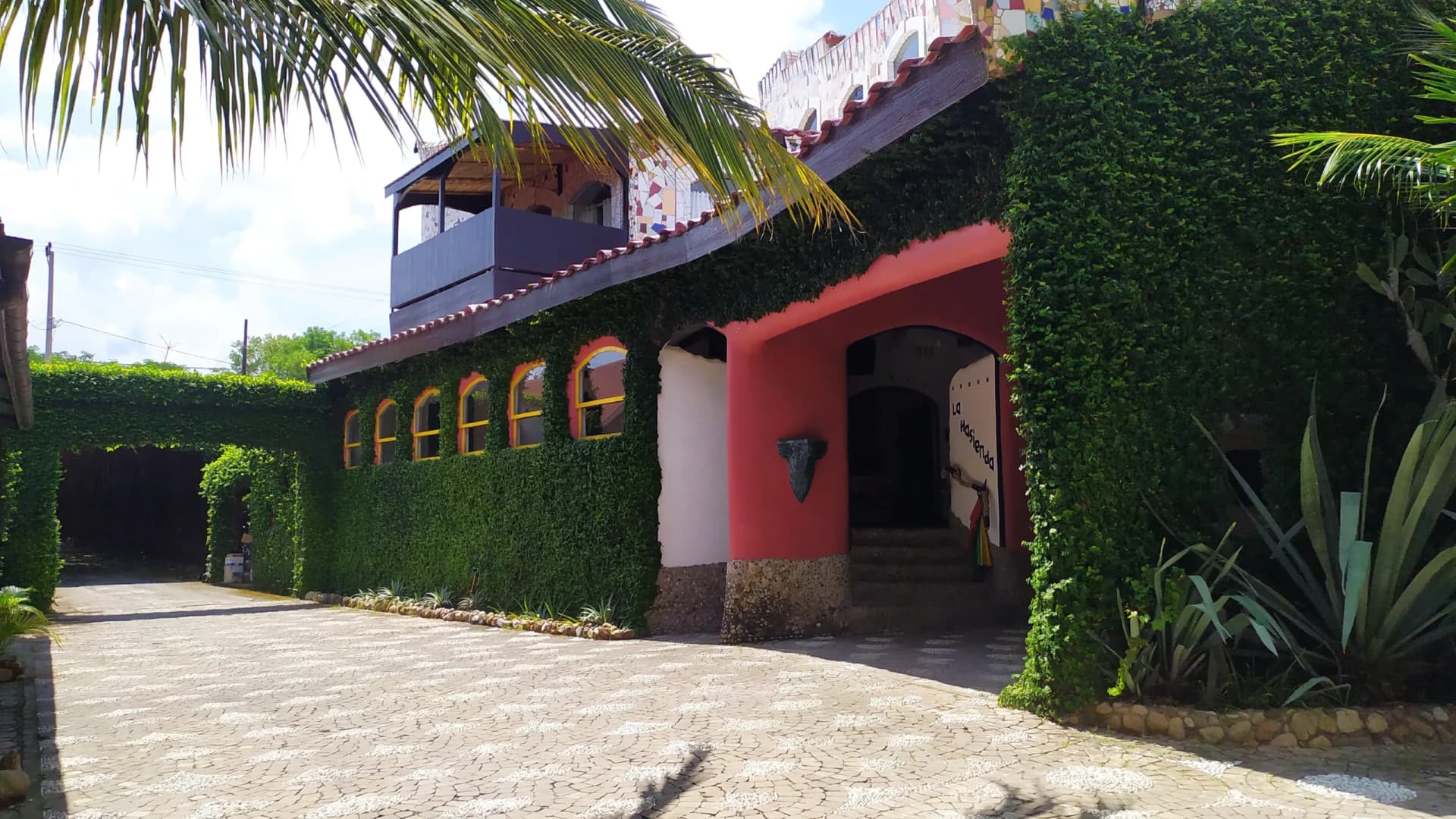 La Hasienda 33