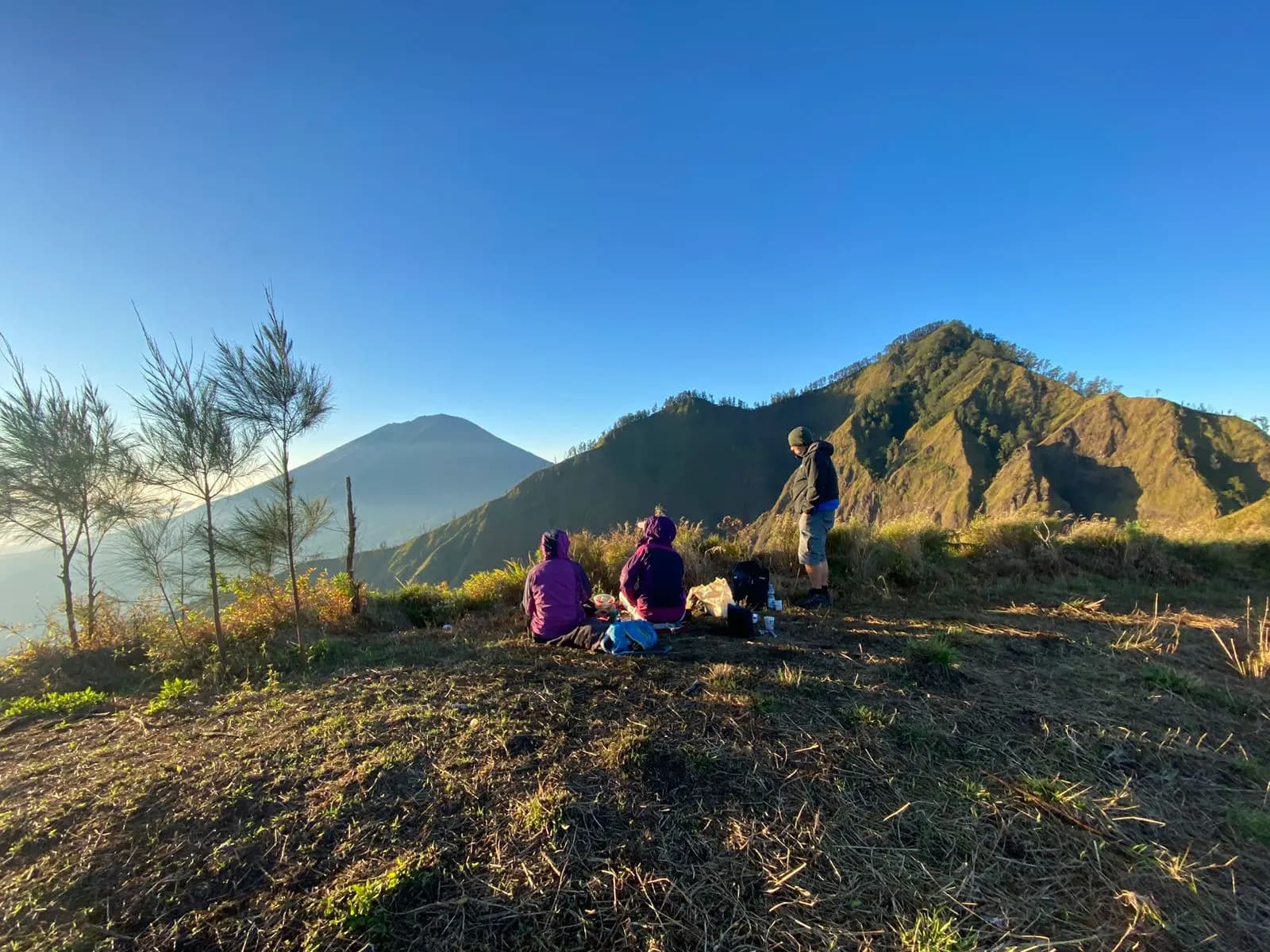 Mount Abang Trekking Tour