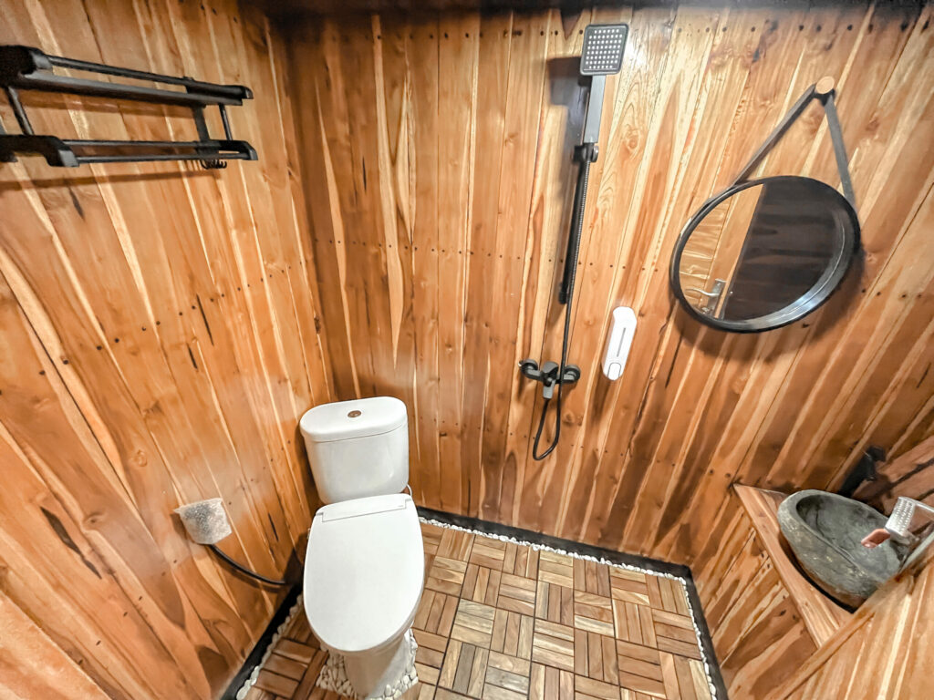 Dragonet Superior Cabin Bathroom