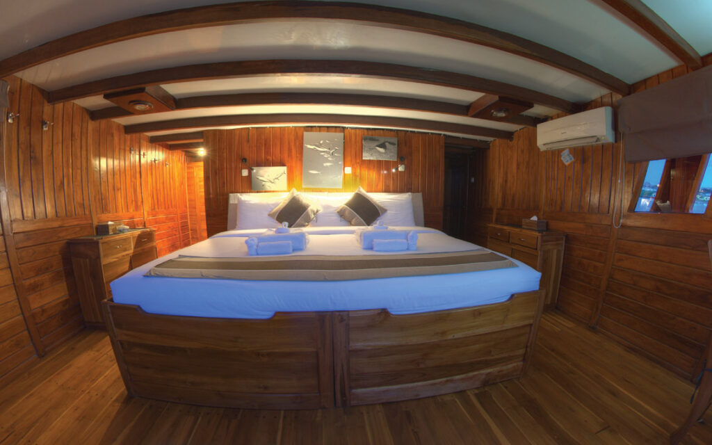 Damai 1 Main Deck Master Cabin Bed