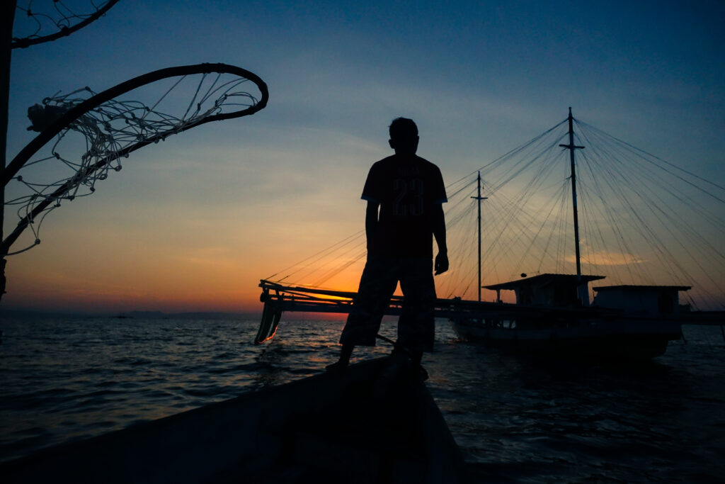 Pêcheur indonésien à Sumbawa