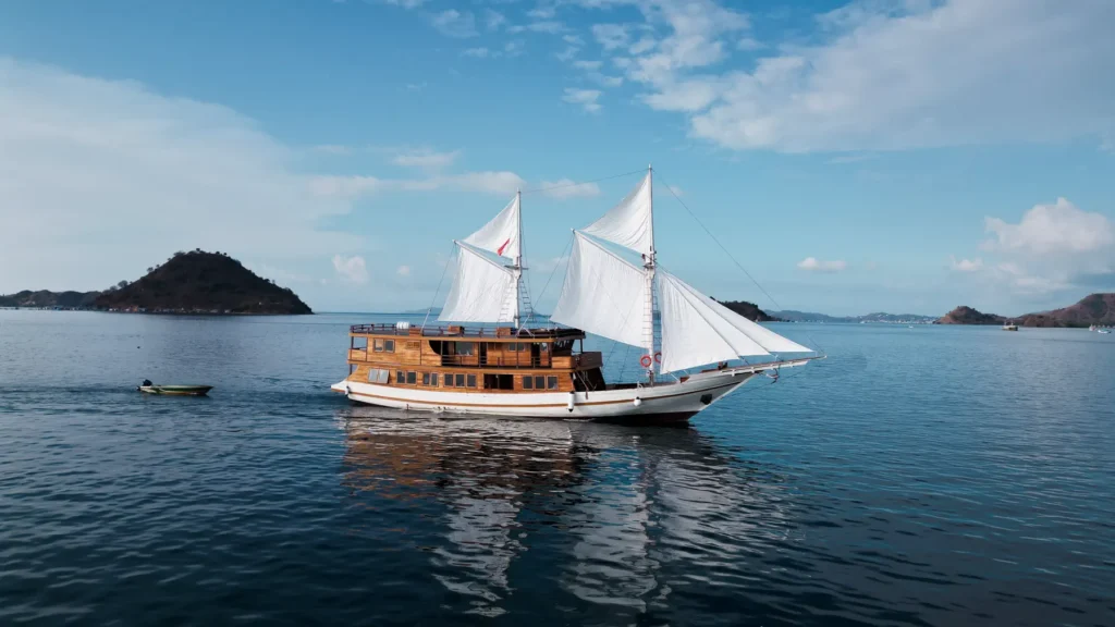 Sundari Voyages Liveaboard