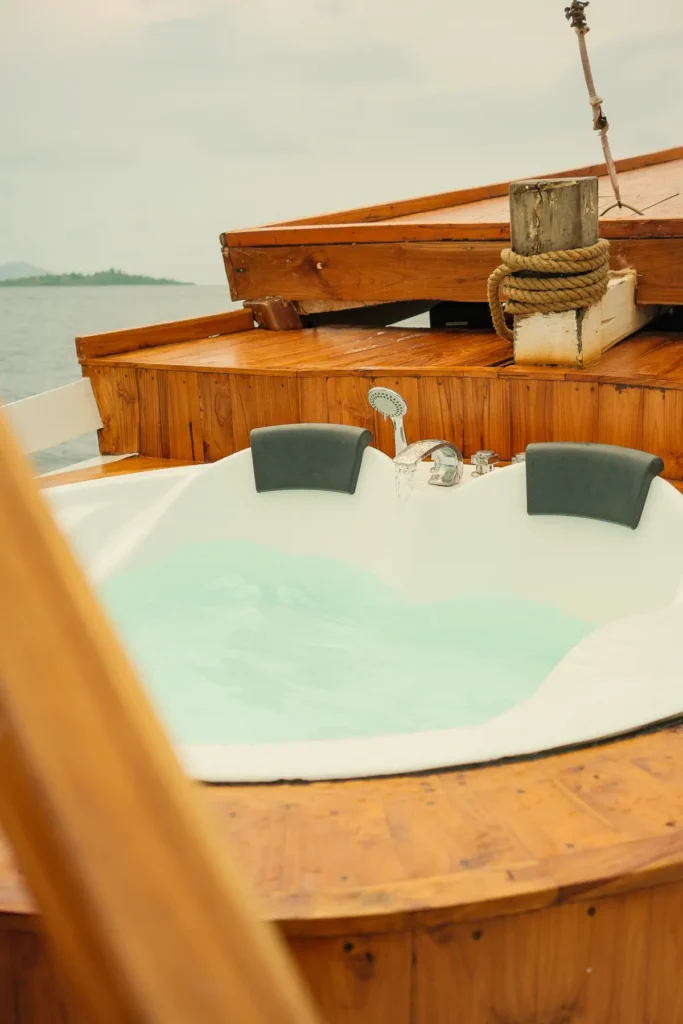 Jacuzzi on the bow of Dinara looking out over the water