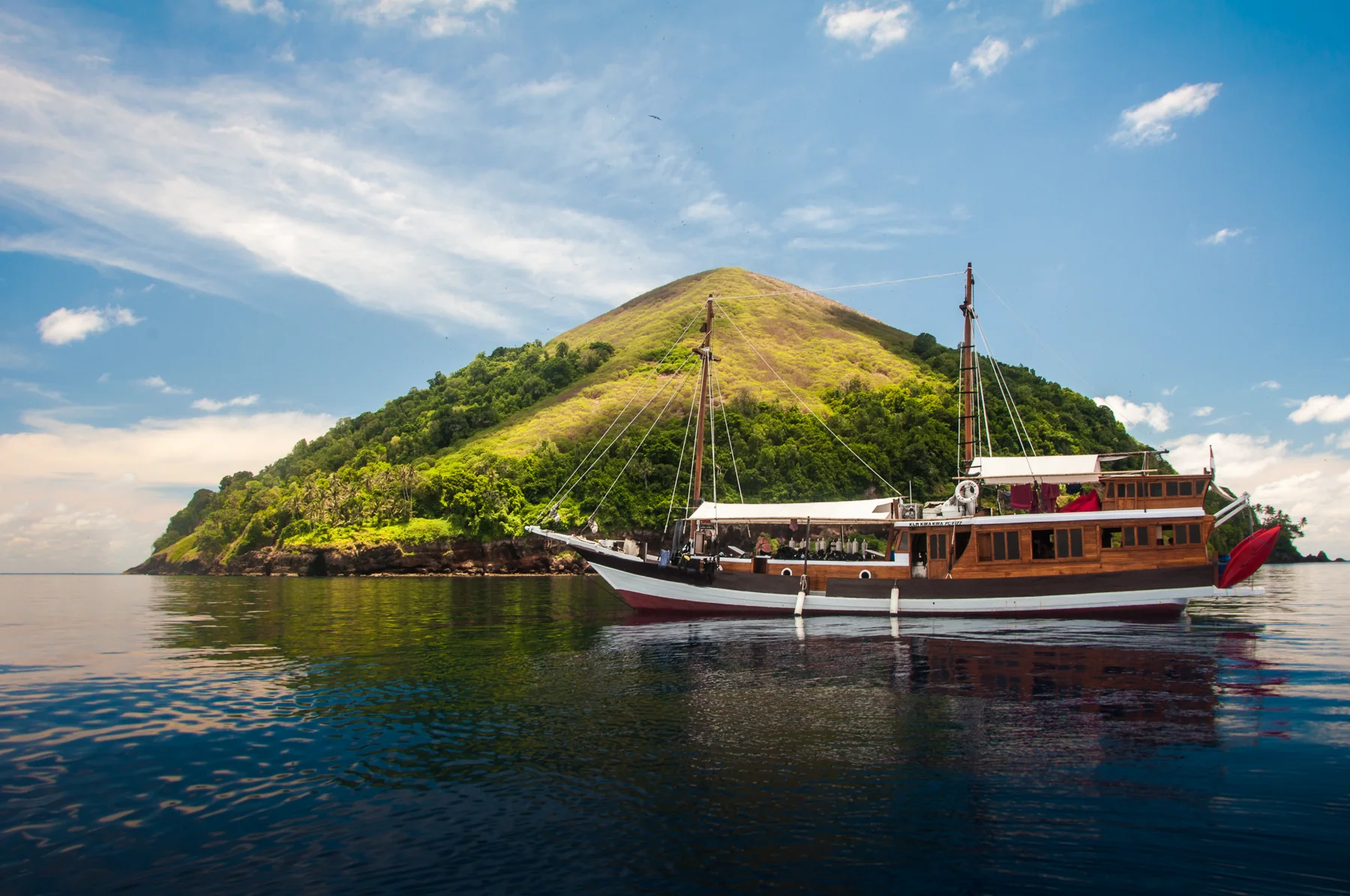 Kira Kira liveaboard
