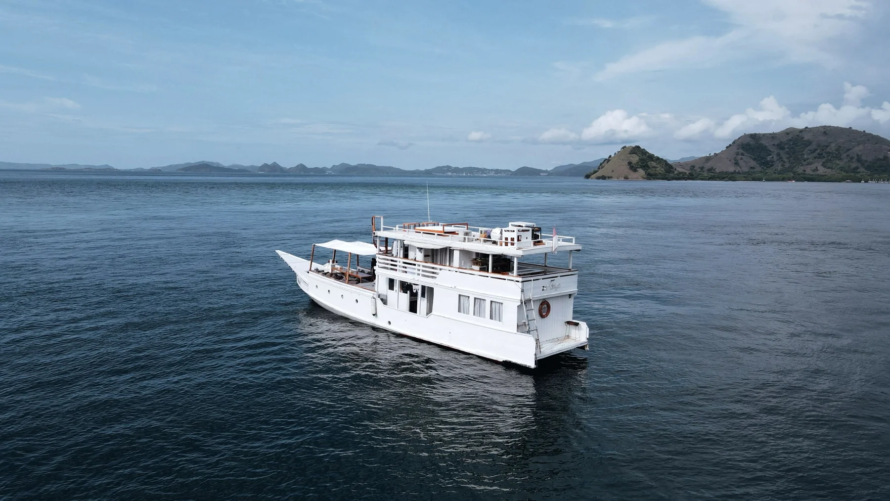 Zendaya liveaboard